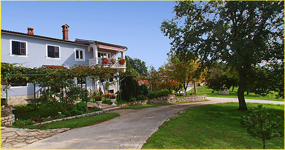 holiday house cinzebi